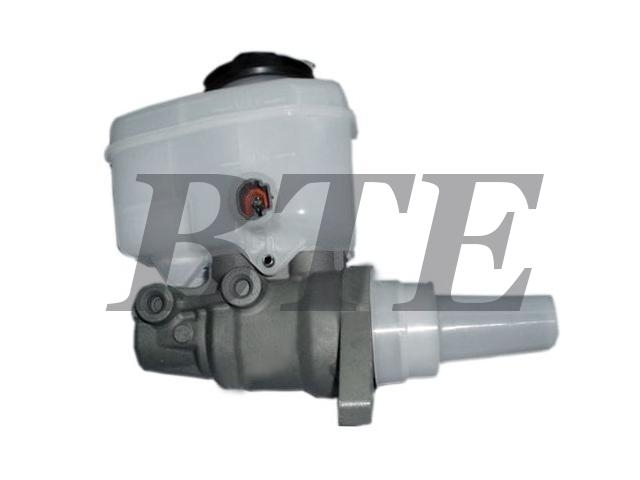 Brake Master Cylinder:47028-60010