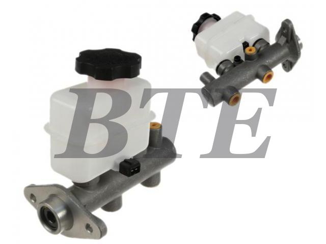 Brake Master Cylinder:58510-38004